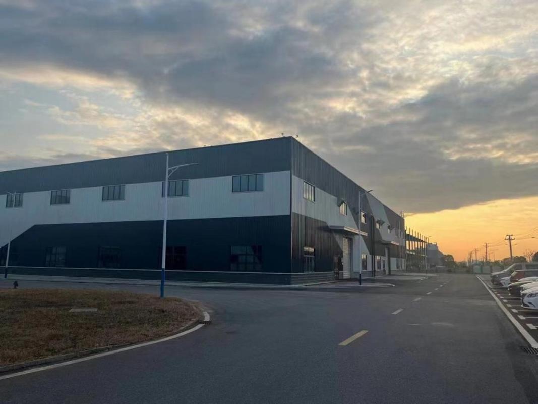新区,现有研发和生产基地近300亩;依托碳化硅纤维及其复合材料湖南省